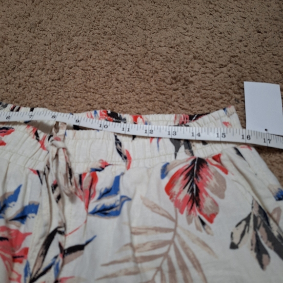 NWT Briggs Floral Pants Size L - Picture 9 of 11